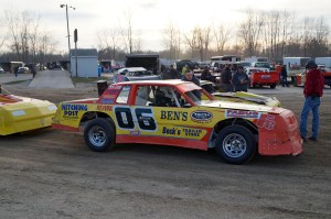 Kyle & James talk over some last-minute strategy while in line-up for a heat race at CMS